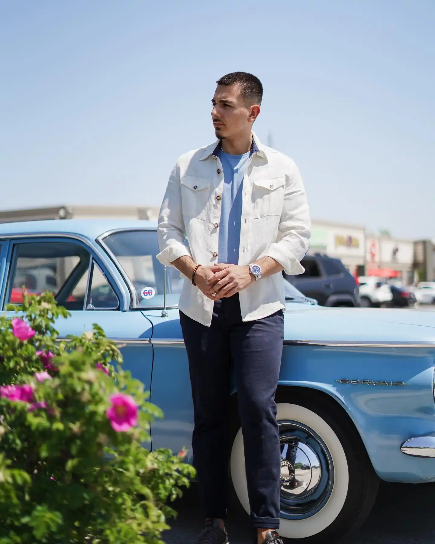 17 Shirt Styles for Tall Men That Actually Fit 12 11. Relaxed Linen Overshirt