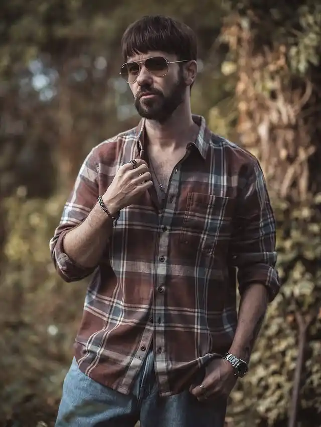 17 Shirt Styles for Tall Men That Actually Fit 6 5. Plaid Flannel Button Down