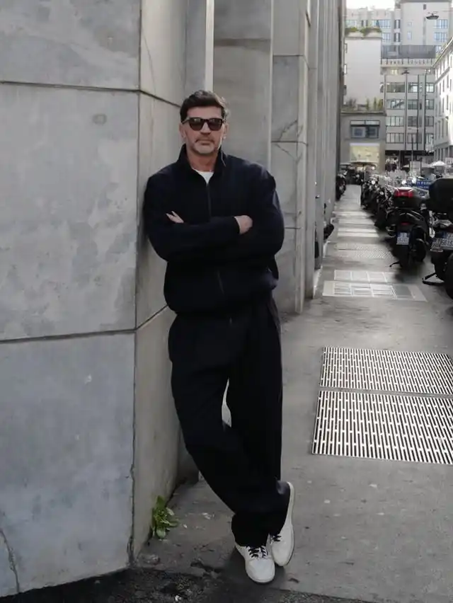 4. The Minimalist All Black Transit Suit