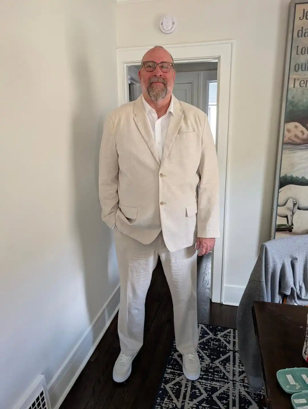 11. Linen Suit With White Sneakers