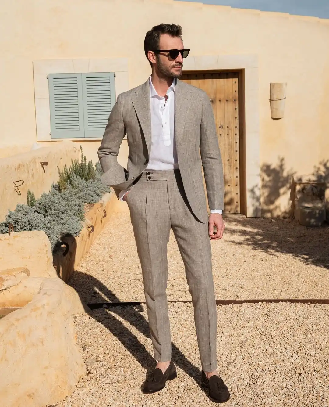 15 Winter Wedding Guest Outfit Ideas for Men 4 2. Light Grey Suit with Open Collar Shirt