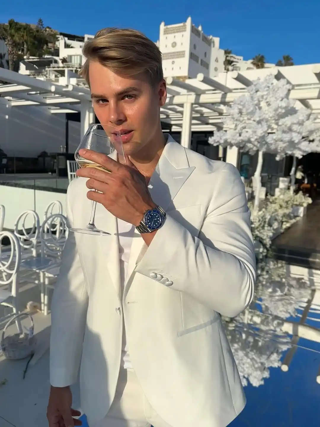 10. The Monochromatic White Suit