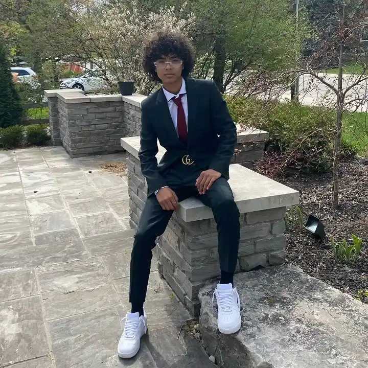 Let One Red Tie Carry the Whole Outfit
