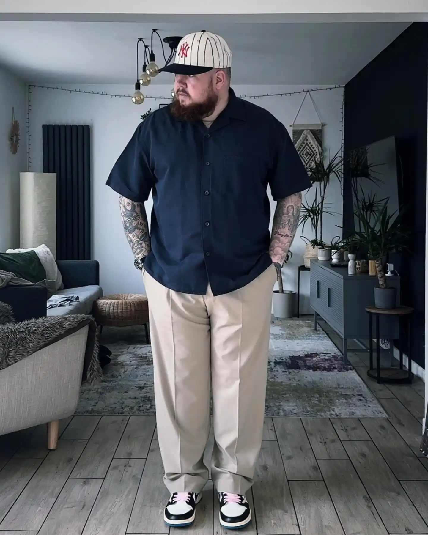 13 Best Colors for Plus Size Men to Wear That Photograph Well 4 2. Navy Button Up Shirt