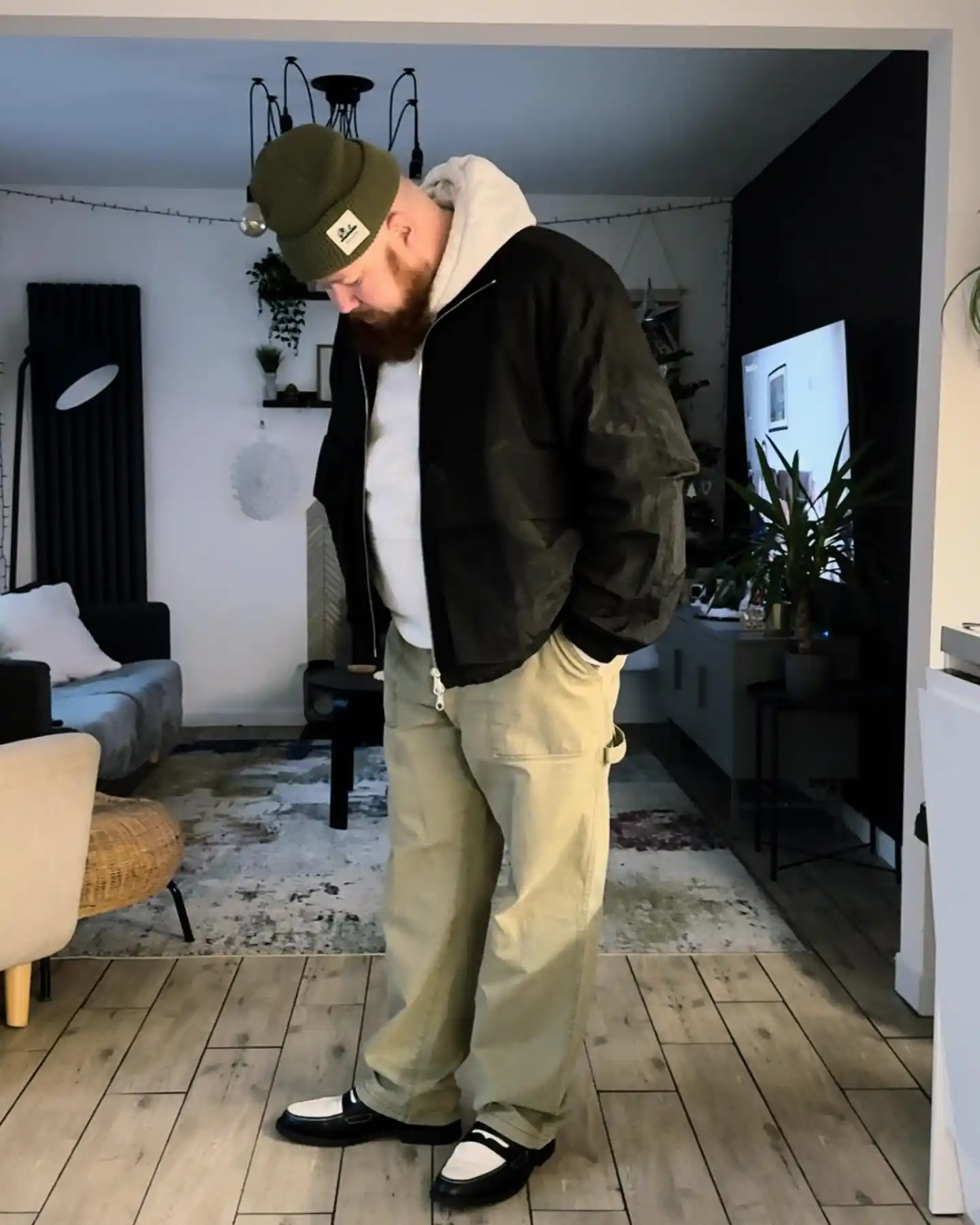 13 Dressing Tricks that Make Plus Size Men Look Slimmer 3 1. Cropped Bomber Jacket