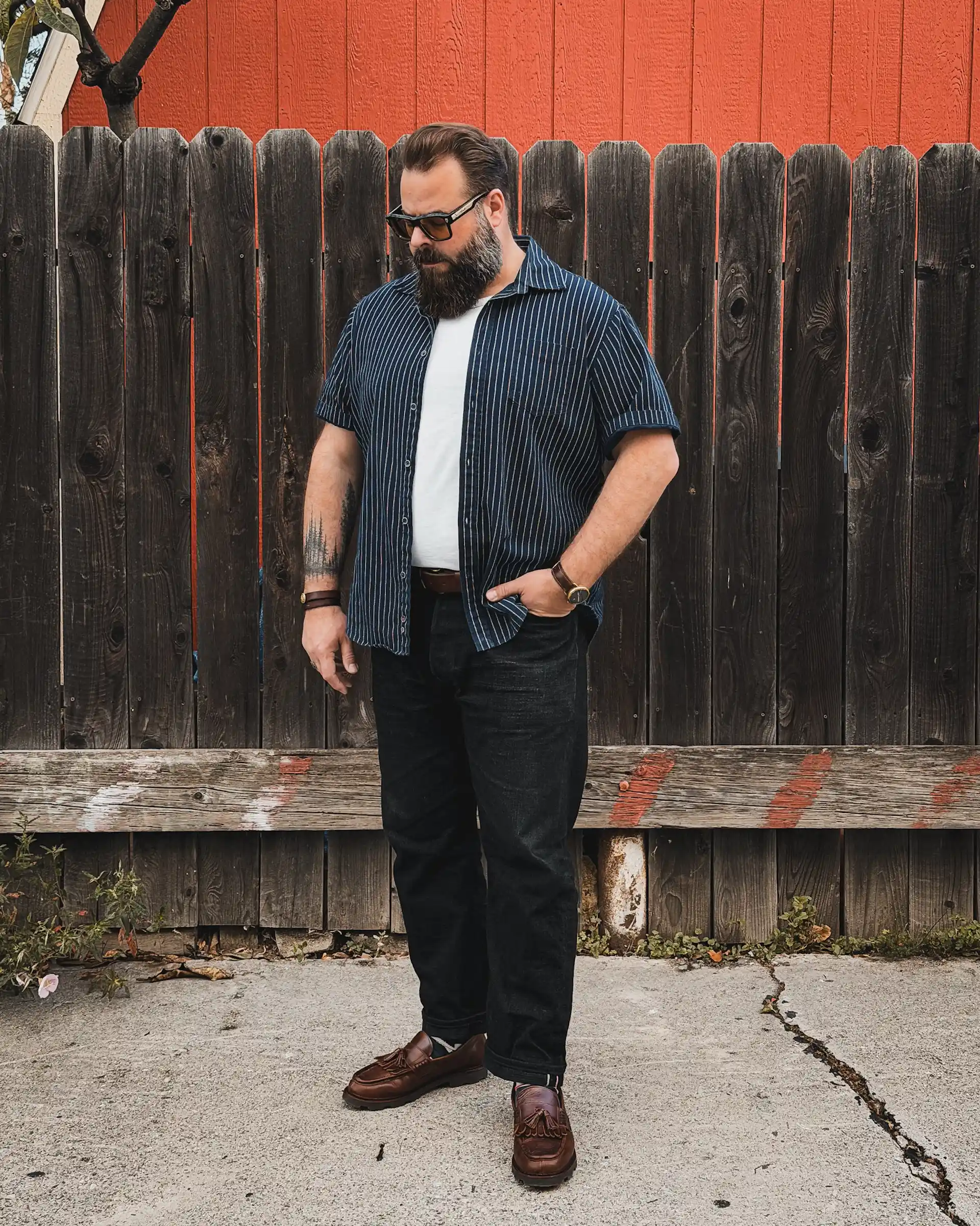 11 Spring Outfits for Plus Size Men Worth Saving Right Now 2 1. Striped Short Sleeve Shirt with Denim