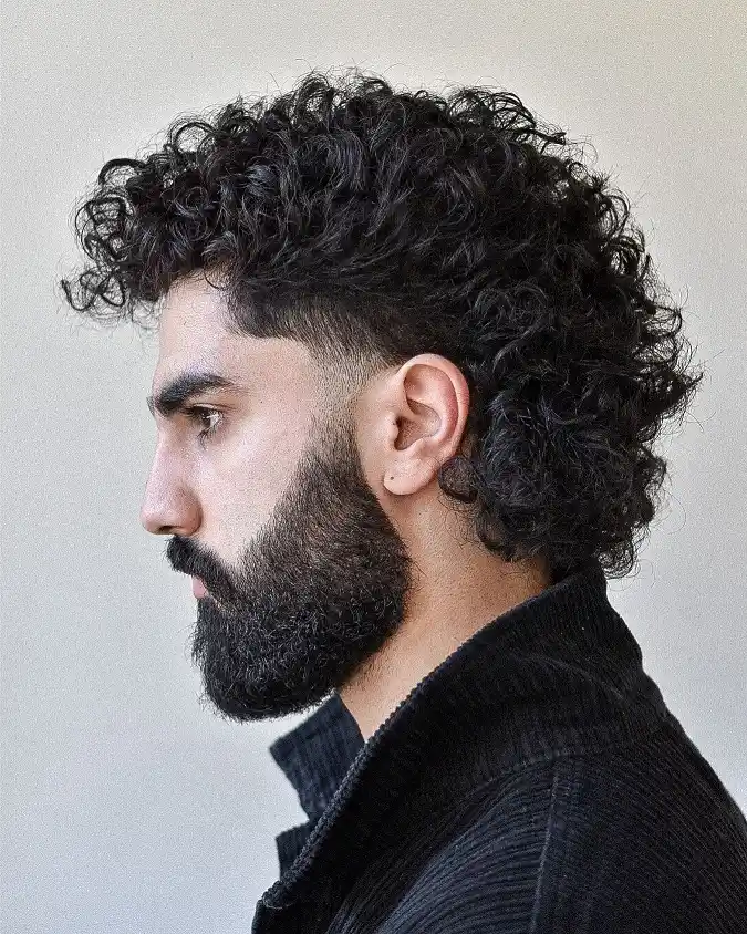 16. Full Curl Volume With Ear Tunnel Detail
