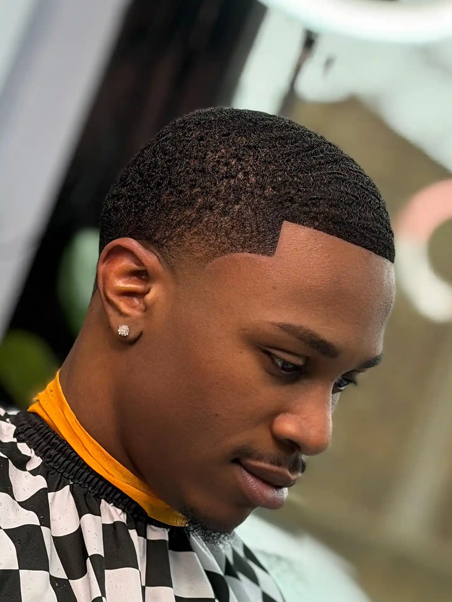 The Textured Buzz with Zigzag Edge