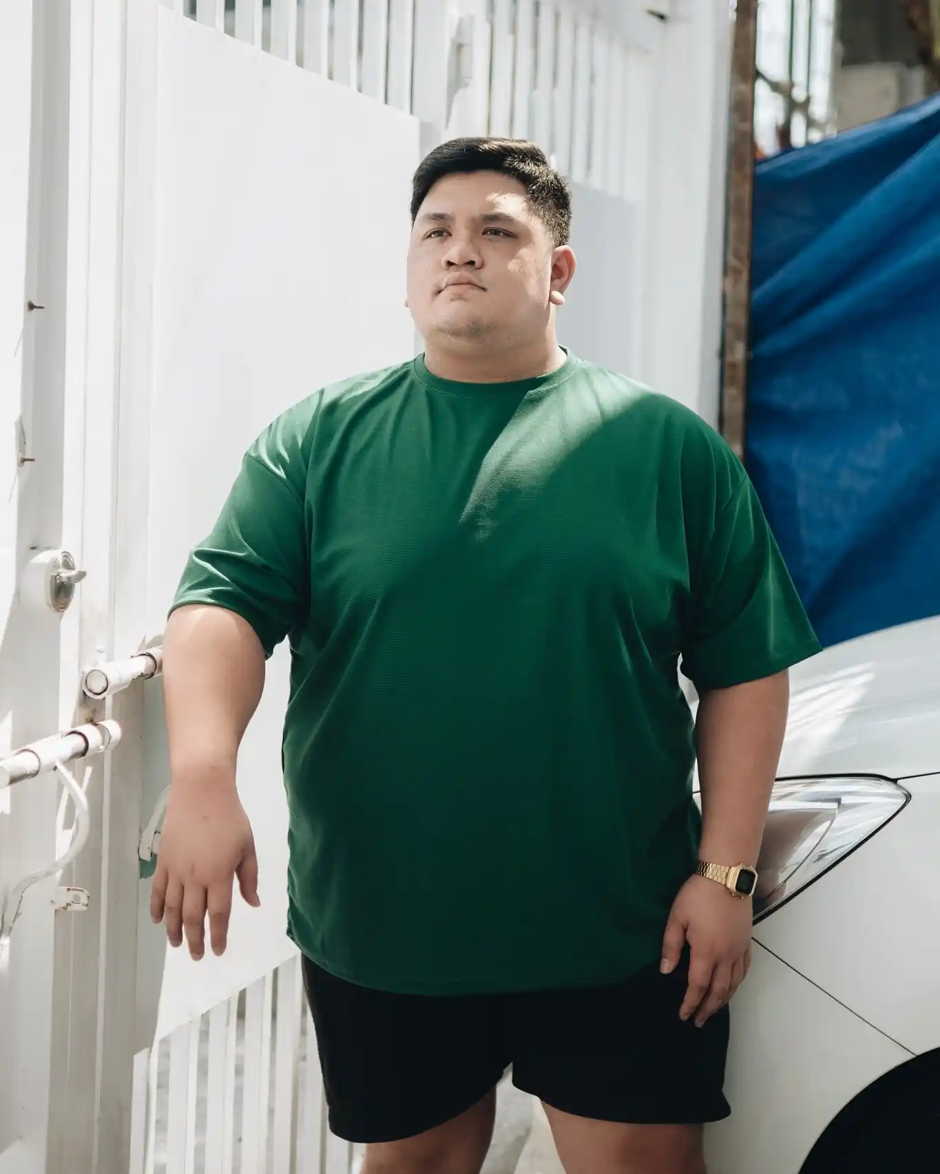 12 T-shirt Outfit Ideas for Plus Size Men That Actually Work 12 Solid Color, Oversized Fit, Zero Overthinking