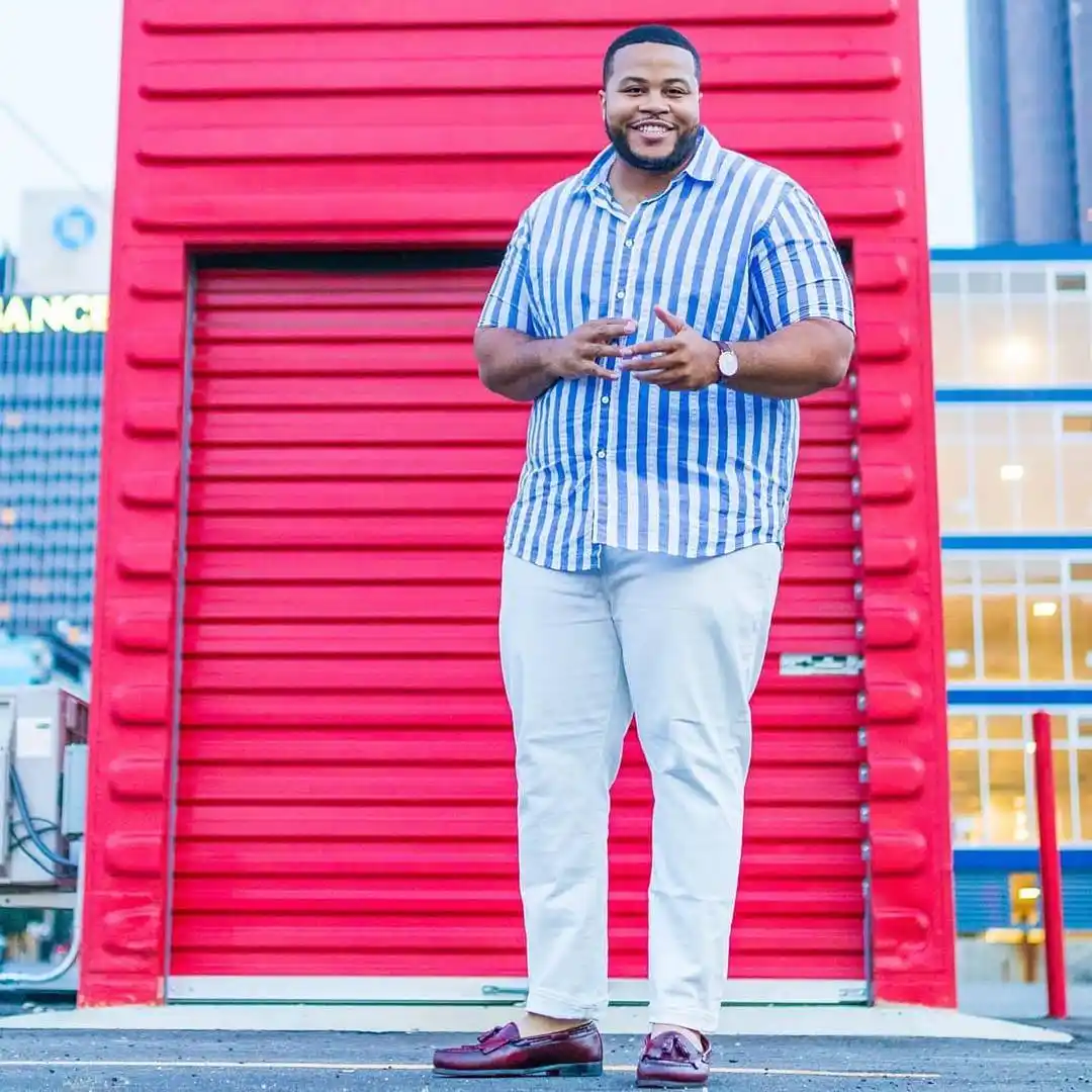 18 Big Guy Fashion Ideas Worth Saving Right Now 16 15. Reach For Vertical Stripes To Elongate, Not Just Decorate