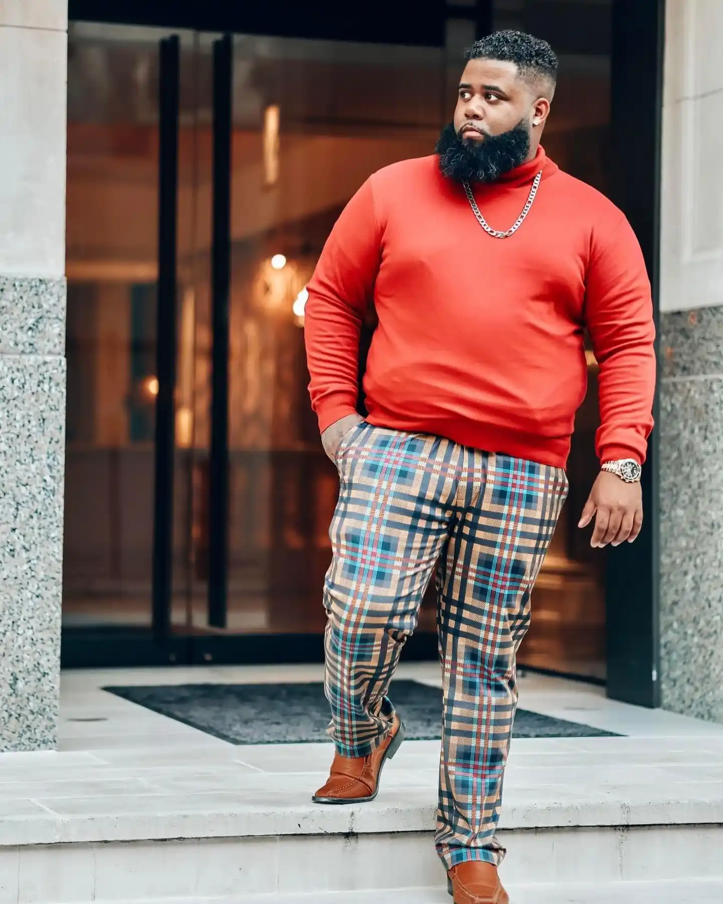 18 Big Guy Fashion Ideas Worth Saving Right Now 2 1. Prove Fitted Color Blocking Works On A Big Frame