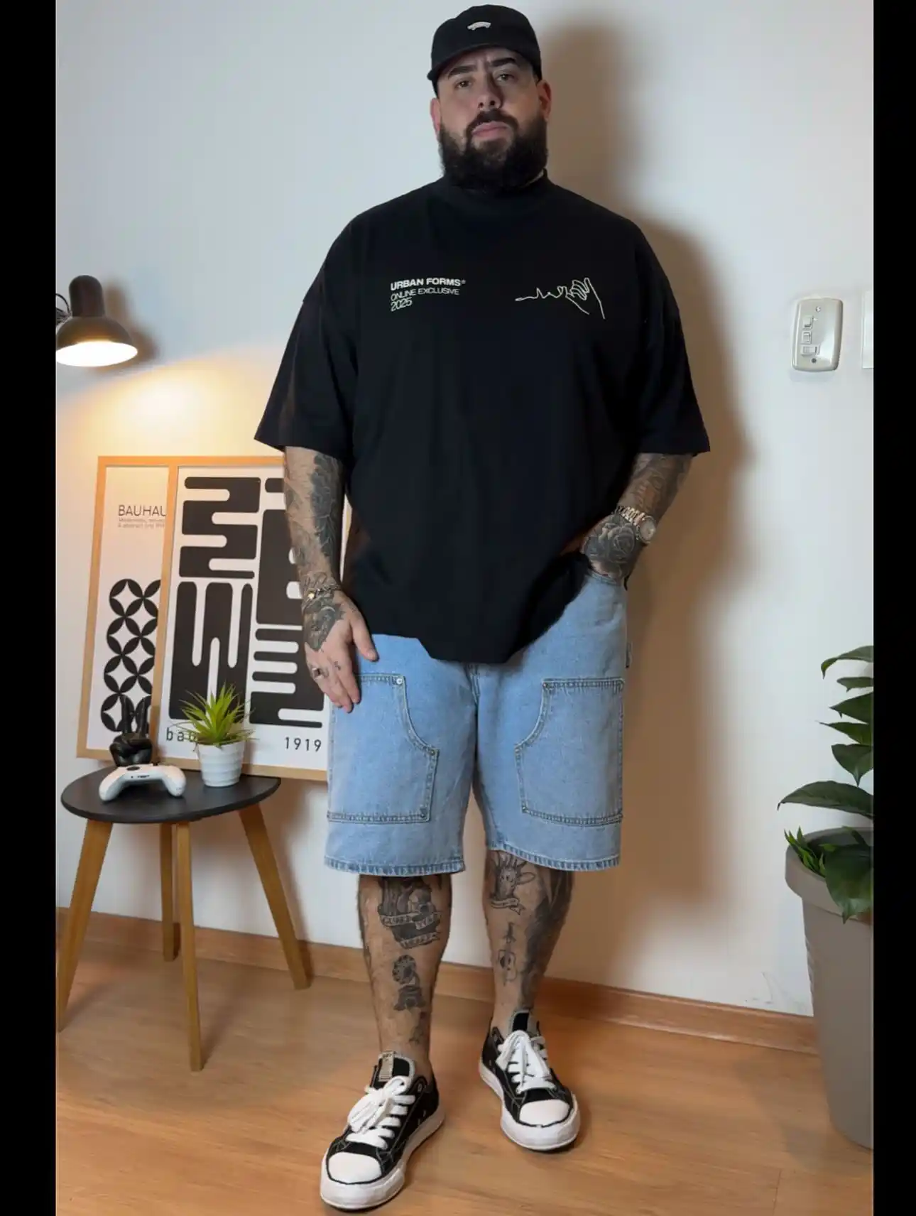 18 Big Guy Fashion Ideas Worth Saving Right Now 15 14. Prove Oversized Proportions Don't Have To Swallow You