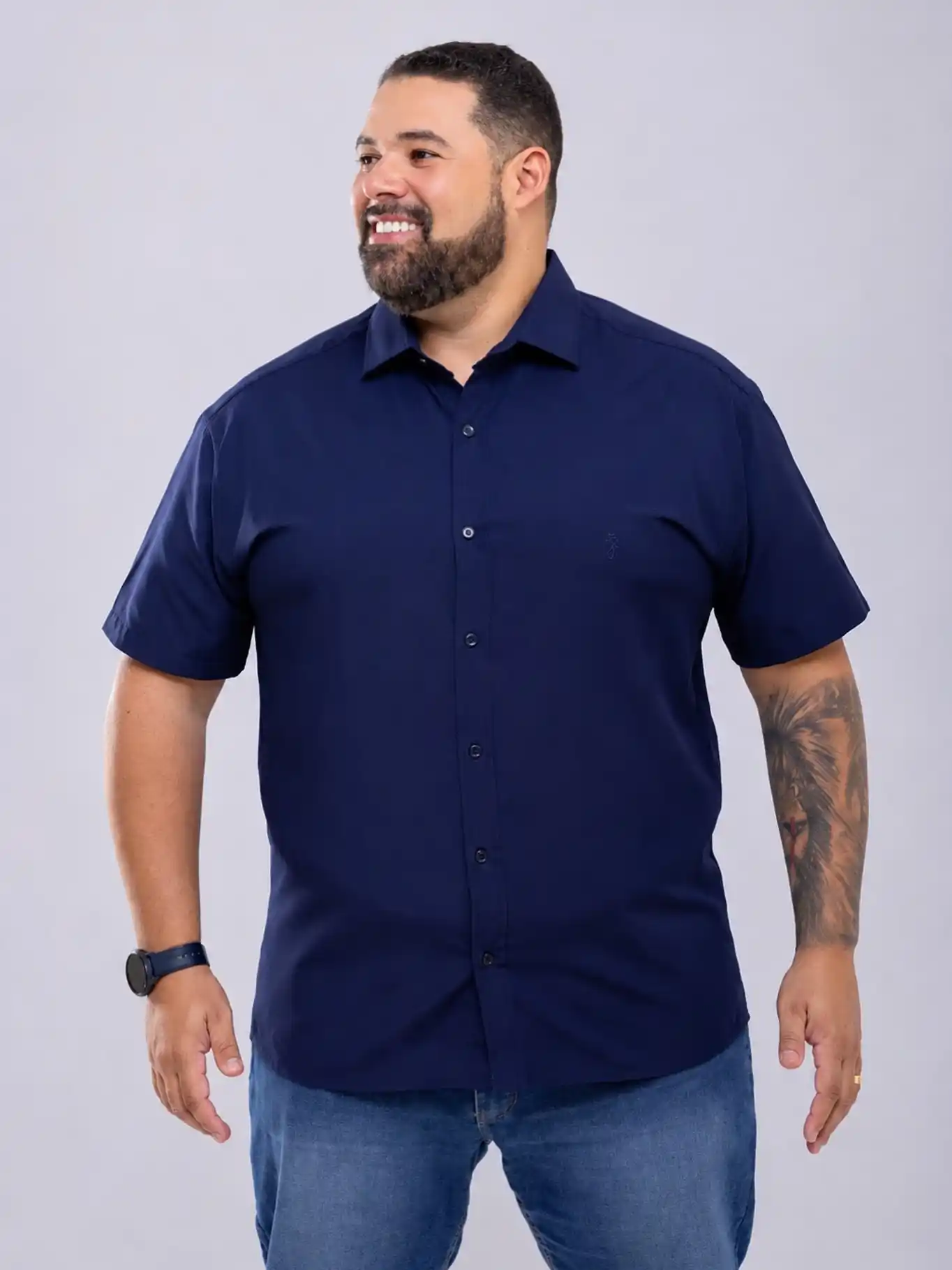 2. Go Short Sleeve in Navy When Dinner Plans Come With a Warm Evening