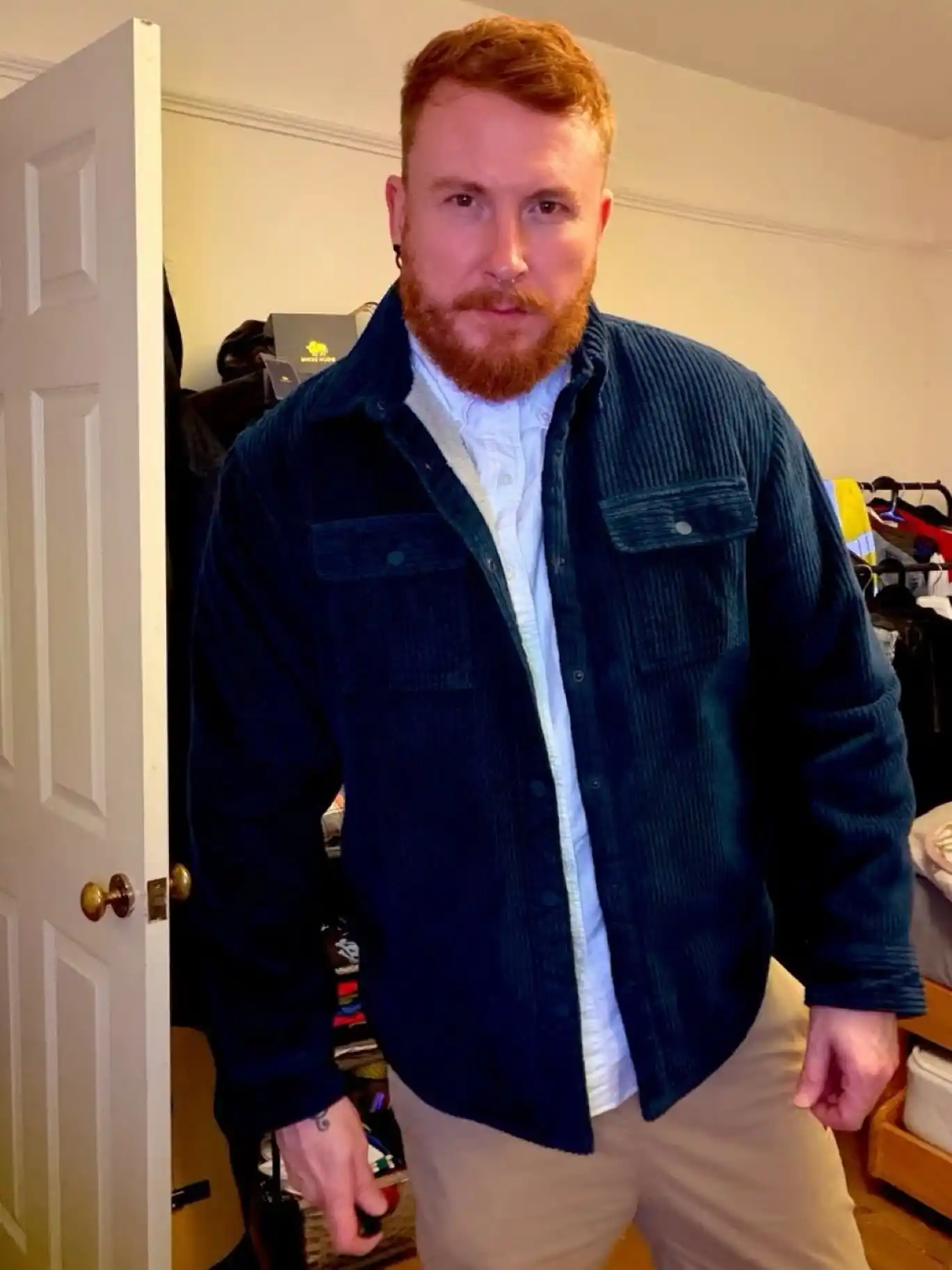 18 Earth Tone Outfits for Plus Size Men You Need to Try 3 2. Tan Chinos with a Navy Corduroy Overshirt