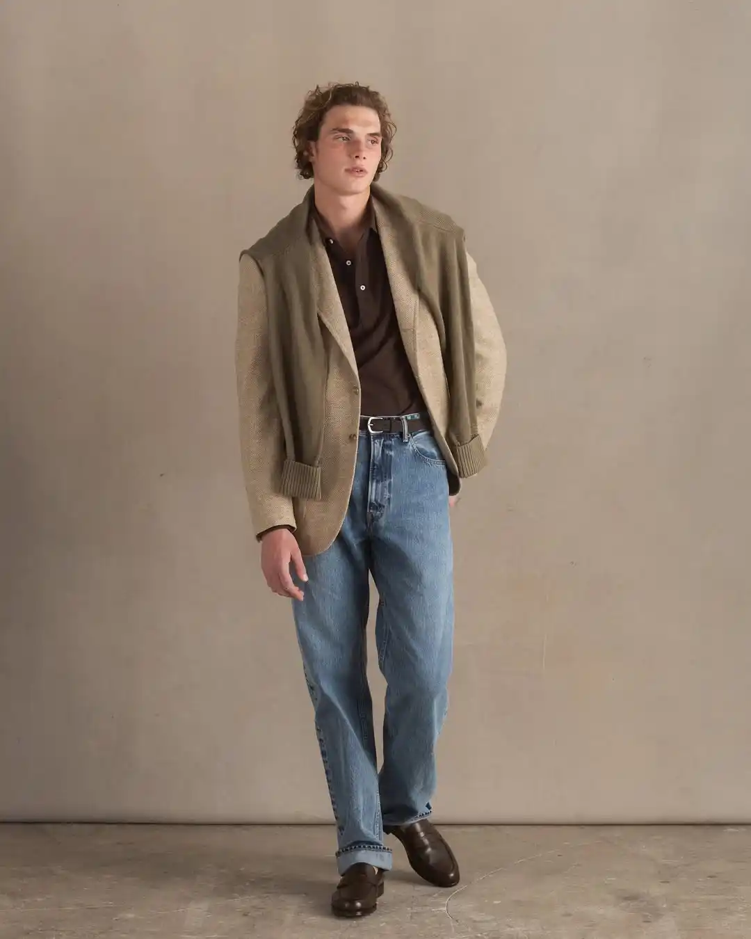 Chinos Vs Jeans Travel Capsule 3 Chinos Vs Jeans Travel Capsule